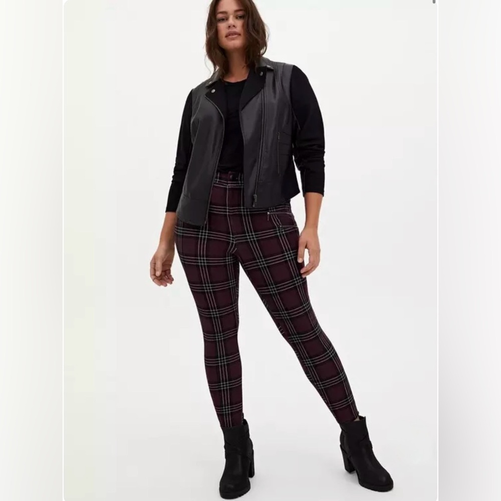 NWT Torrid Skinny Studio Luxe Ponte Mid-Rise Zipper Pant - Plaid Purple - Picture 3 of 12